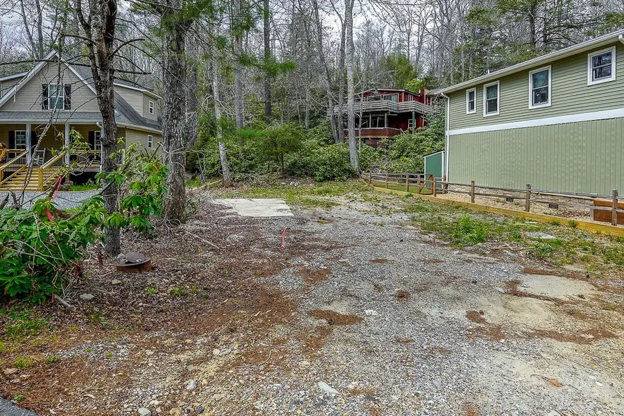 35 Pine Loop, Newland, NC 28657 - #3
