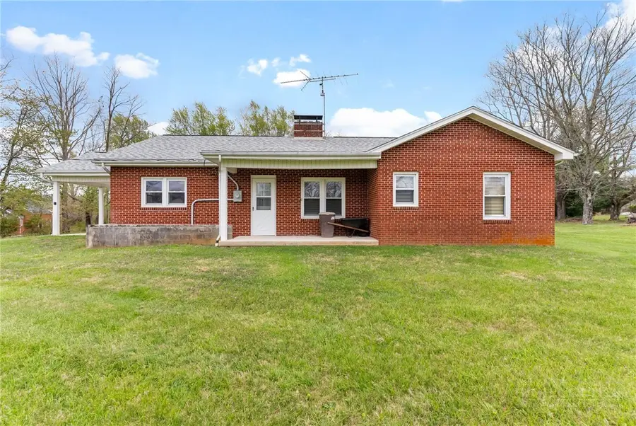 59 Memorial Park Drive, Sparta, NC 28675 - #2