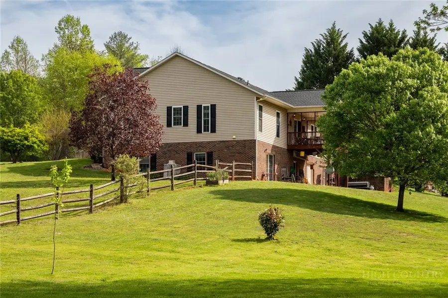 611 Briar Creek Drive, North Wilkesboro, NC 28659 - #3