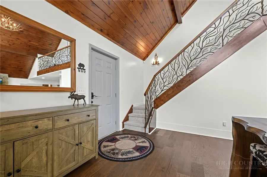 160 Bagpipe Way, Banner Elk, NC 28604 - #3