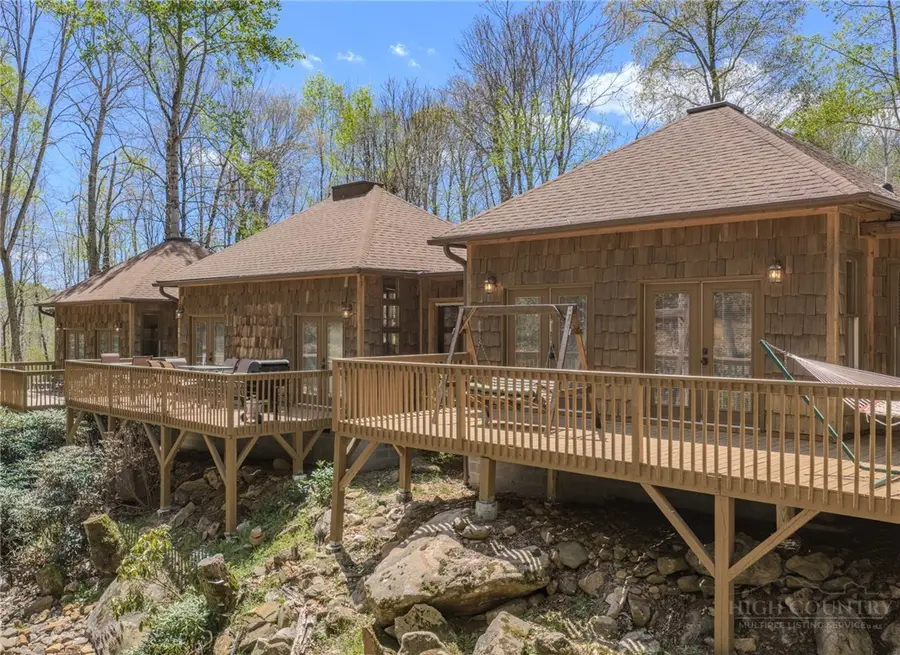 426 Cook Town Road, Bakersville, NC 28705 - #2