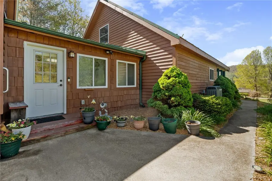 143 Lena Way, Jefferson, NC 28640 - #3