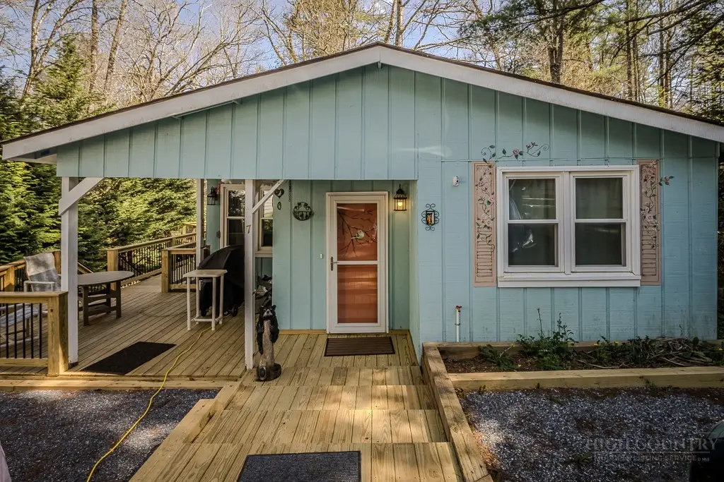 7 Valley Lane, Newland, NC 28657 - #1