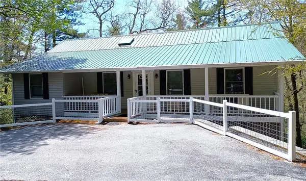 70 Tulip Lane, Newland, NC 28657