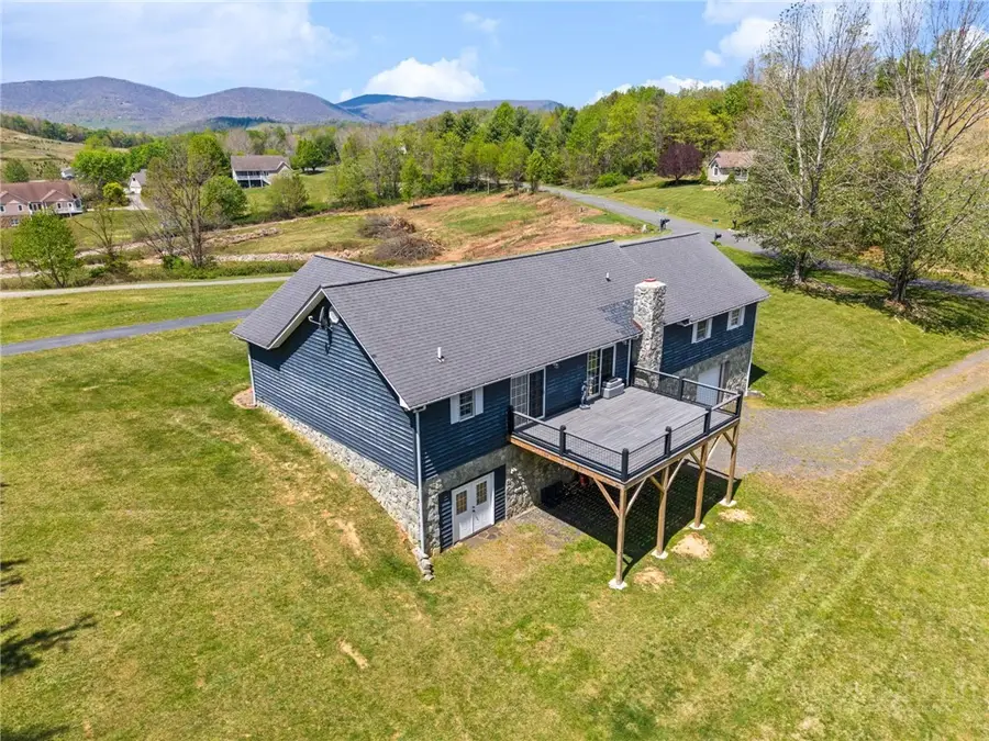133 Country Air Lane, West Jefferson, NC 28694 - #2