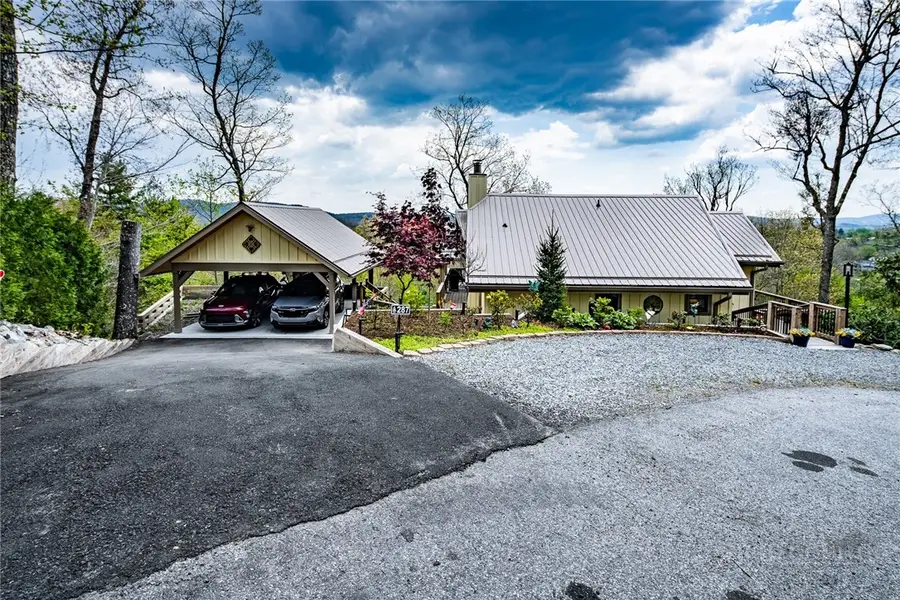 287 Stoney Creek Loop, Newland, NC 28657 - #2