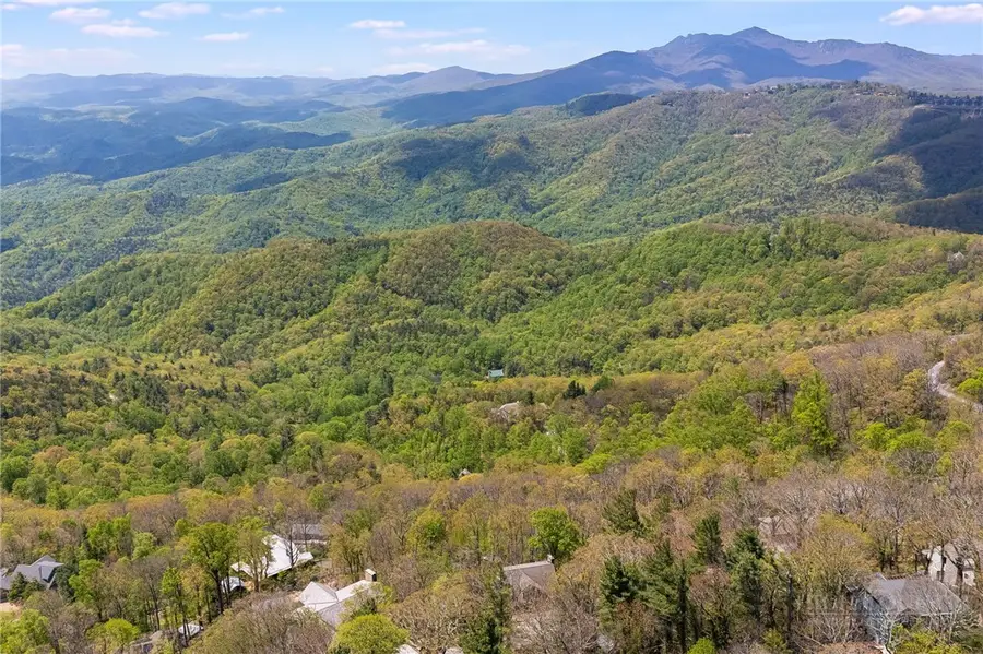 206 Twin Springs Road, Blowing Rock, NC 28605 - #2