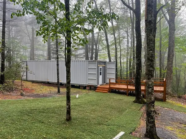 84 Eagles Nest Lane, Glade Valley, NC 28627