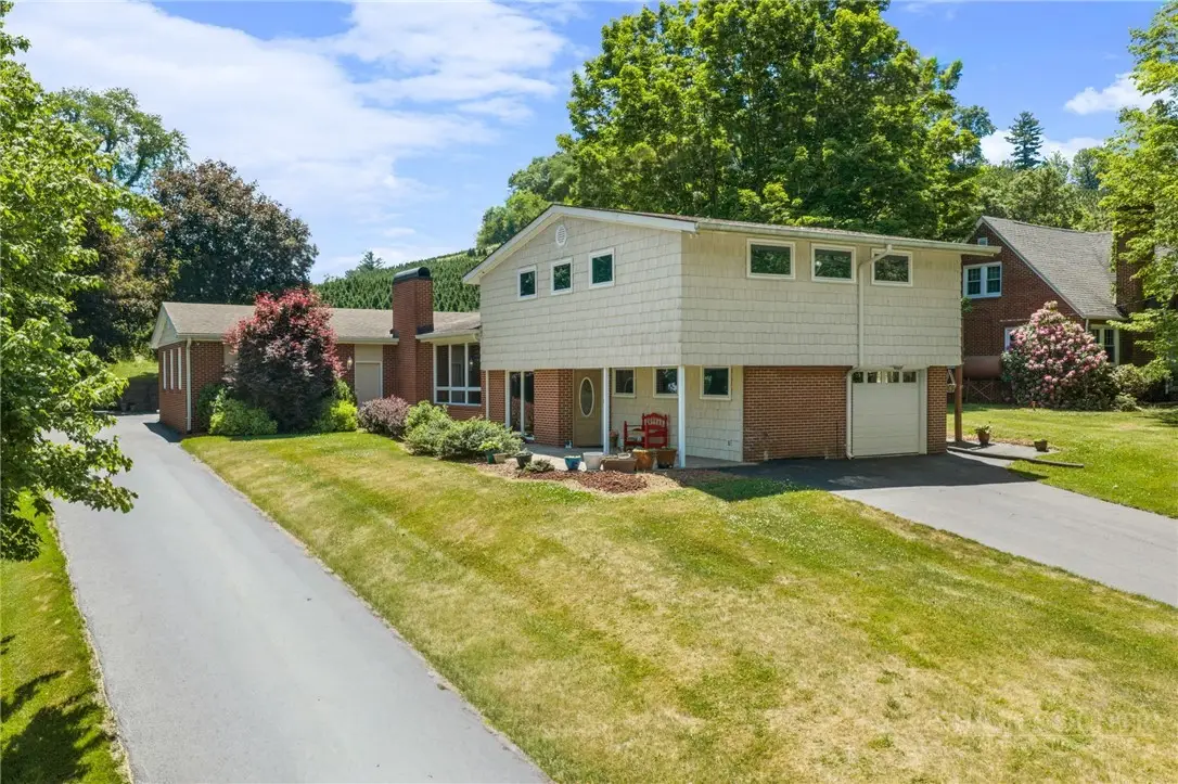 201 E Buck Mountain Road, West Jefferson, NC 28694 - #1