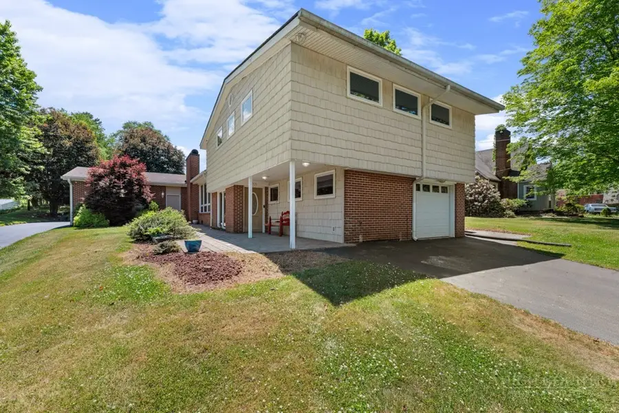 201 E Buck Mountain Road, West Jefferson, NC 28694 - #2