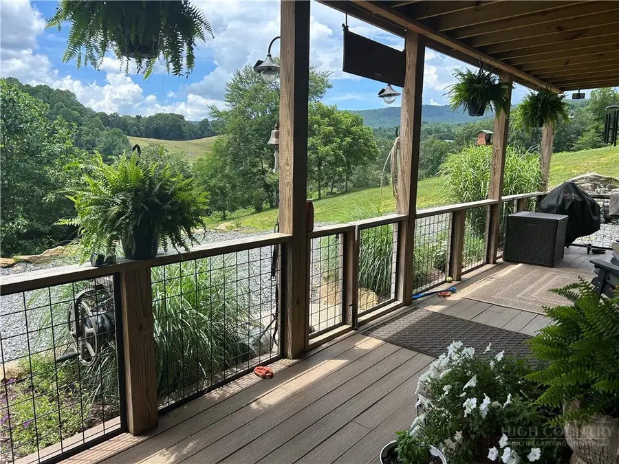 509 Grant Houck Road, Todd, NC 28684 - #3