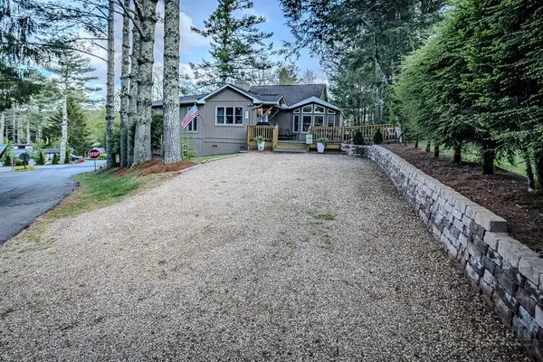 88 Trillium Road, Newland, NC 28657