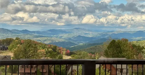 39 Cabernet Court, Banner Elk, NC 28604
