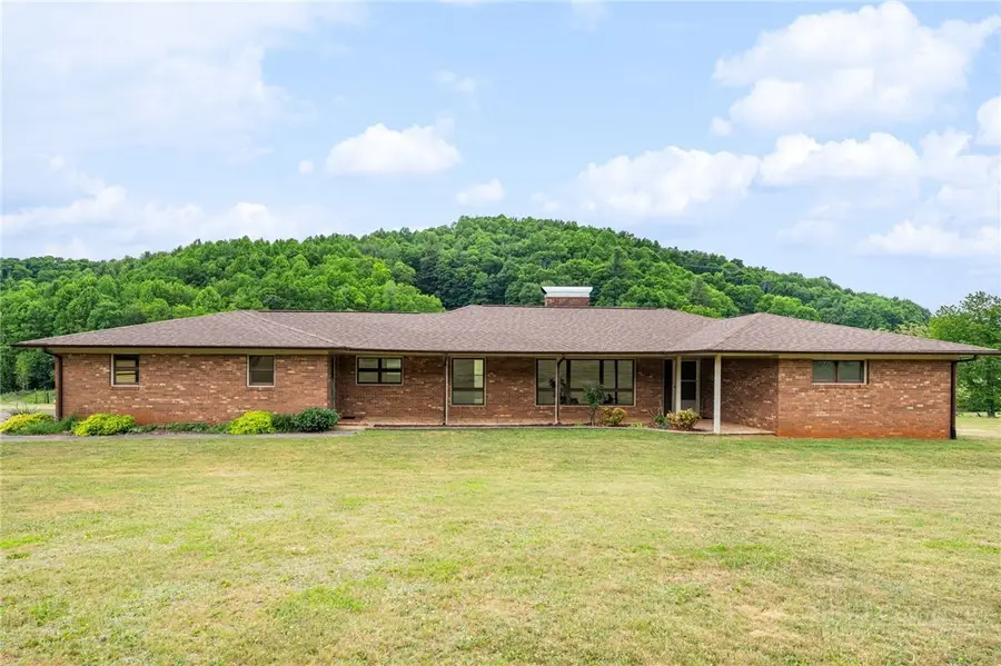 1906 Nettle Knob Road, West Jefferson, NC 28694 - #2
