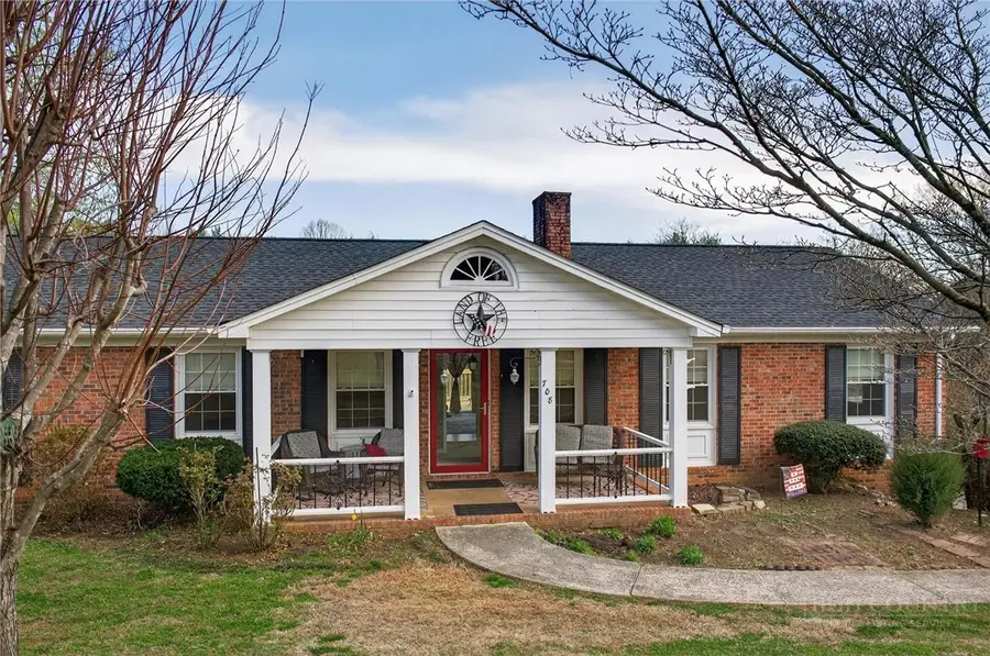 708 NE Wilmore Street, Lenoir, NC 28645 - #2