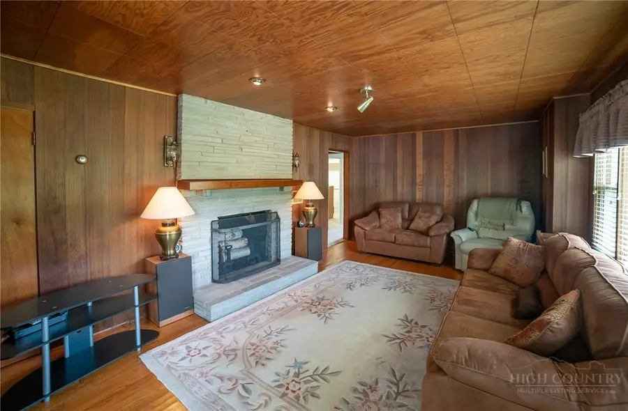 189 Old Nc 181 Highway, Newland, NC 28657 - #2