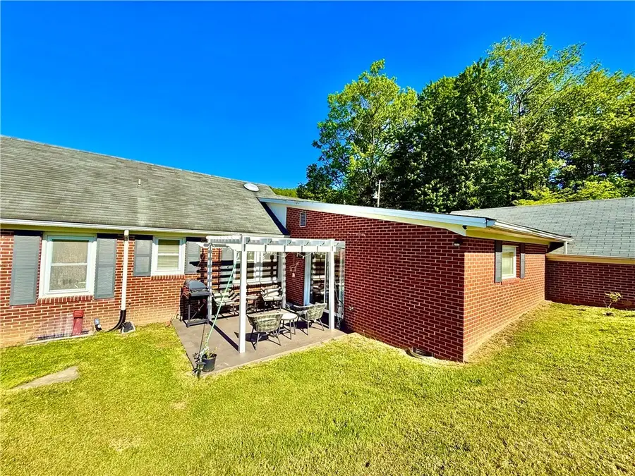 2660 Us Higway 221, Jefferson, NC 28640 - #2