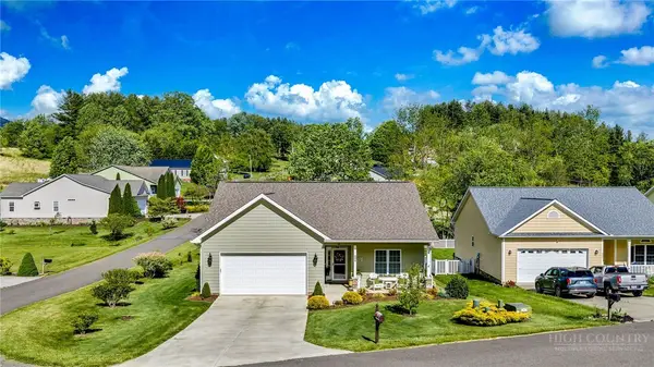 209 W Evergreen Street, West Jefferson, NC 28694