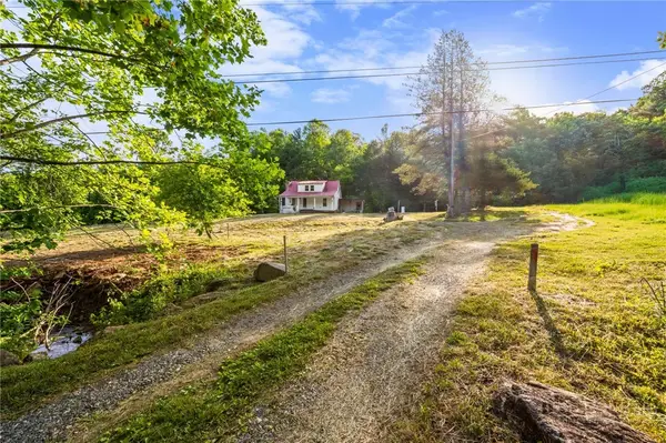 657 Lawrence Greene Road, Deep Gap, NC 28618