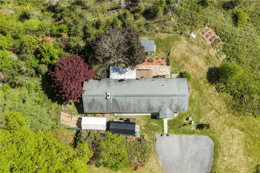 190 Benfield Road, Crossnore, NC 28616 - #2
