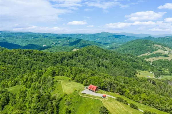 962 Hawks Roost Trail, Vilas, NC 28692