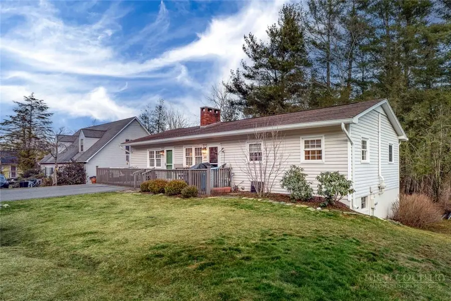 649 Ransom Street, Blowing Rock, NC 28605 - #2