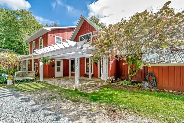 2209 Sugar Mountain 2 Road, Newland, NC 28657