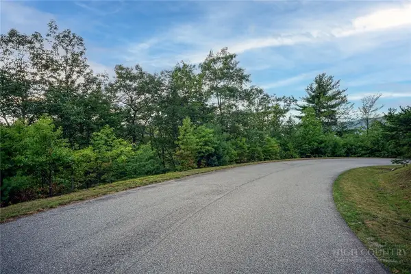 352 Pepperroot Road, Boone, NC 28607