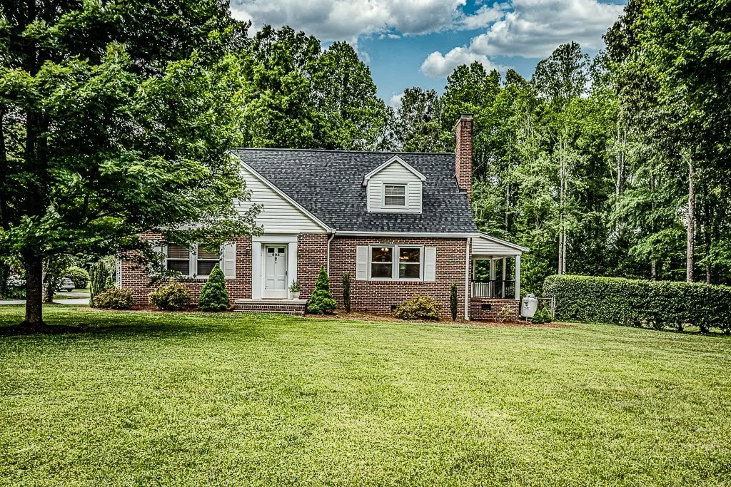 803 N First Avenue, Conover, NC 28613 - #1