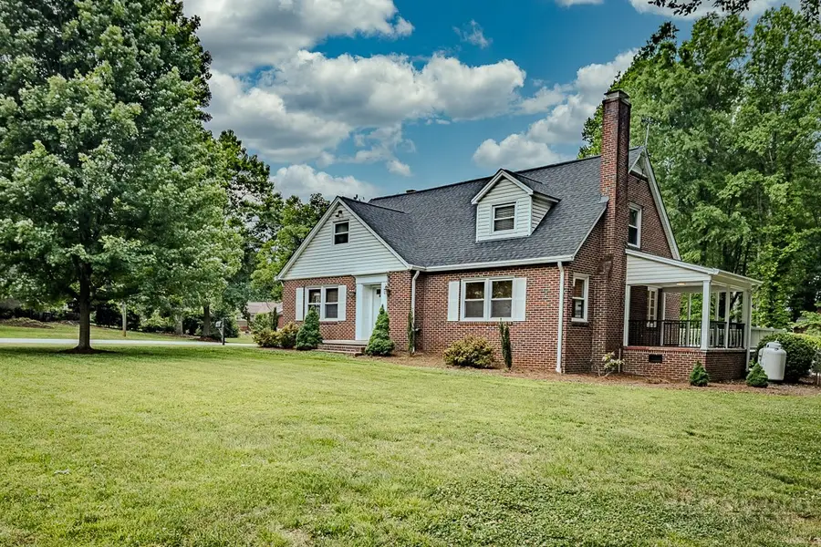 803 N First Avenue, Conover, NC 28613 - #2