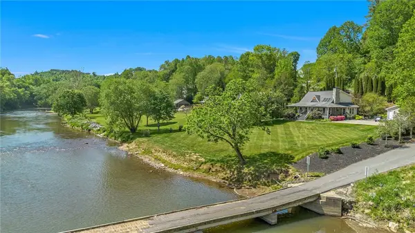 1781 Clifton Road, Crumpler, NC 28617