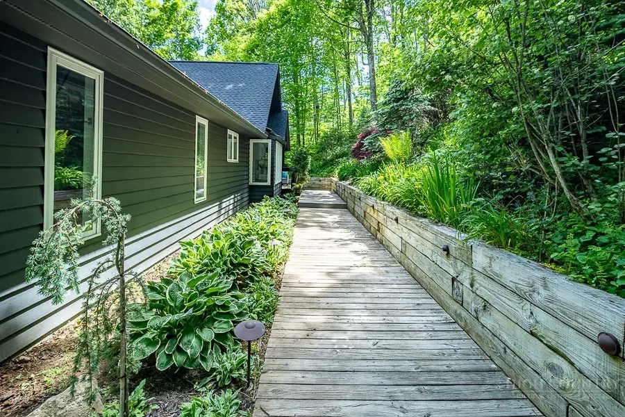 4003 Woodlands Drive, Linville, NC 28646 - #3