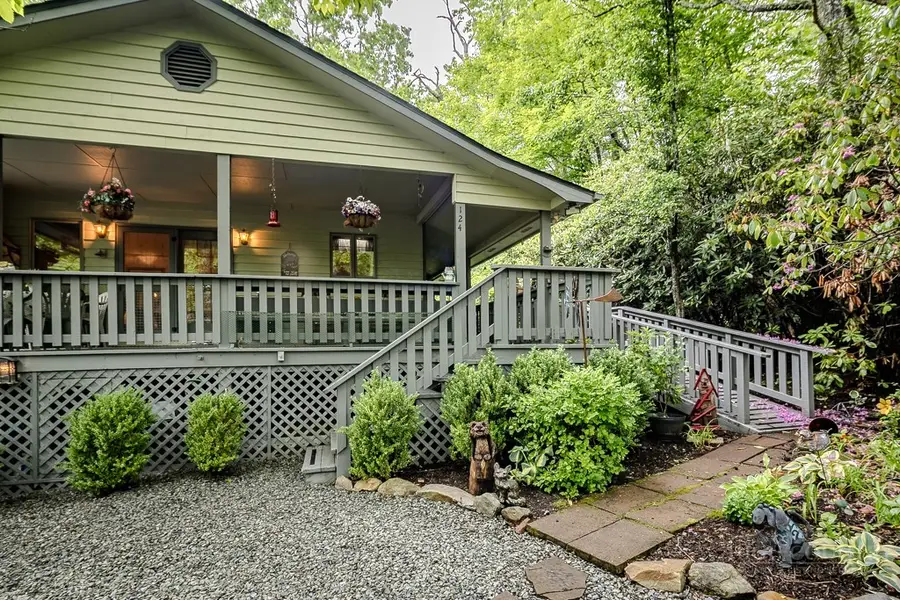 124 Laurel Brook Road, Newland, NC 28657 - #2