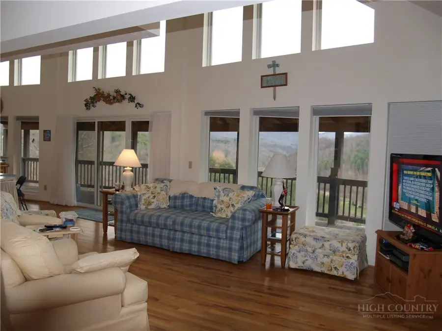 182 River Hills Road, Lansing, NC 28643 - #3