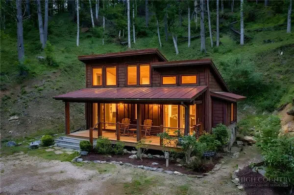 160 Stonefly Trail, Banner Elk, NC 28604