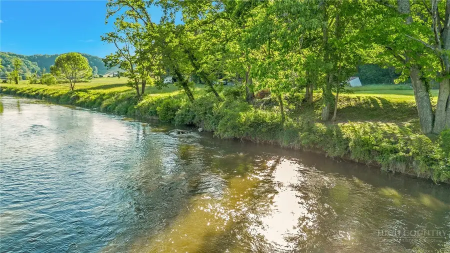 409 Ellis Road, West Jefferson, NC 28694 - #3