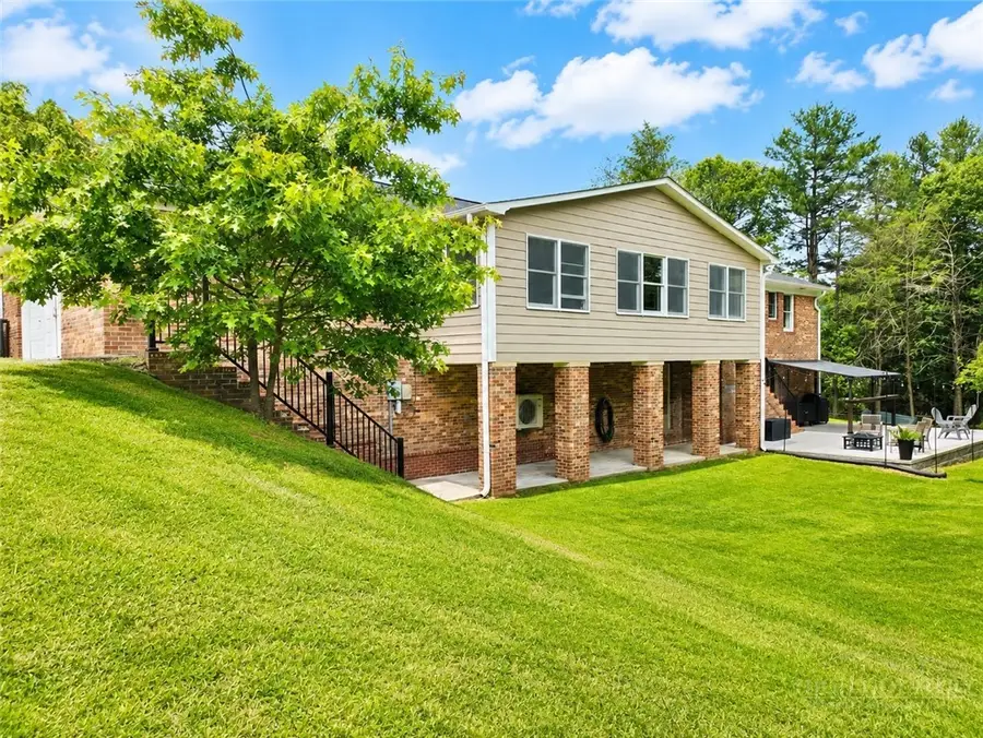 19 Carson Blvd, Sparta, NC 28675 - #3
