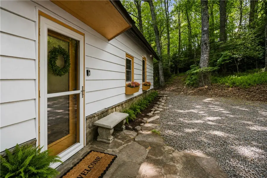 421 Sourwood Lane, Blowing Rock, NC 28605 - #3