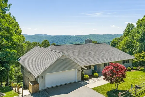 784 Alpine Drive, Seven Devils, NC 28604
