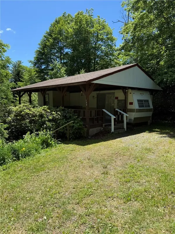 154 Pine Valley Road, Newland, NC 28657