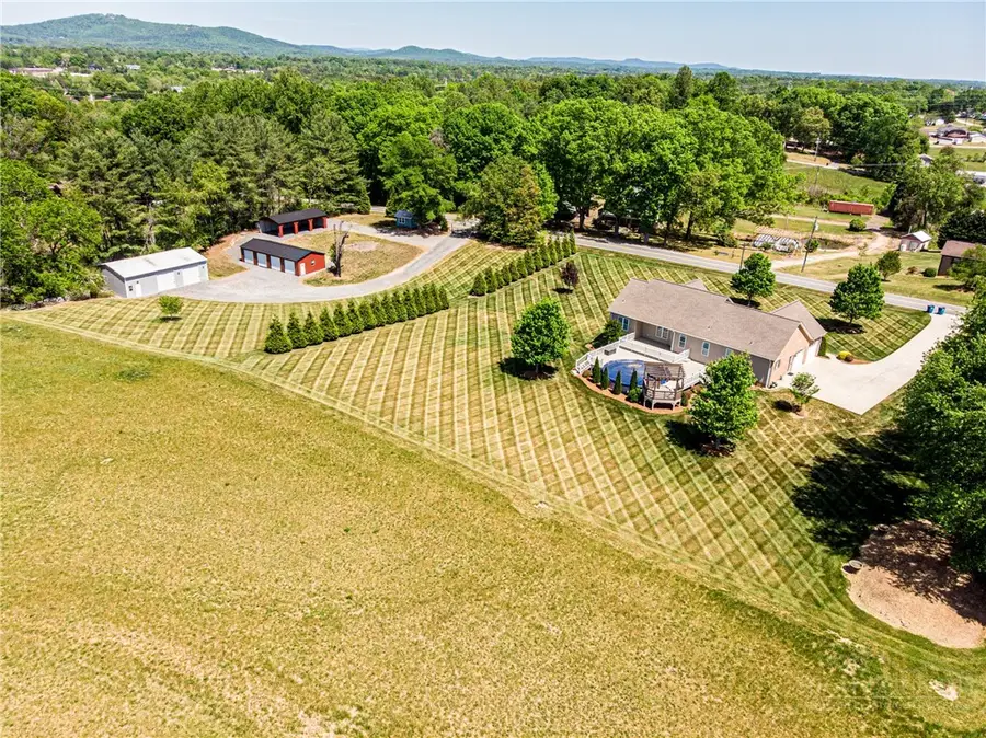 379 Horseshoe Bend Road, Hudson, NC 28638 - #2