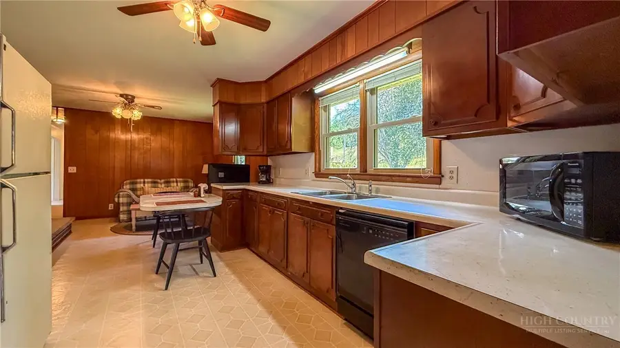 256 Wickzola Lane, West Jefferson, NC 28694 - #2
