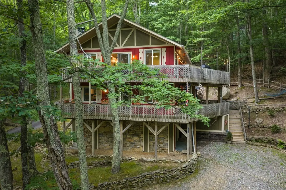 115 S Hickory Lane, Beech Mountain, NC 28604 - #1