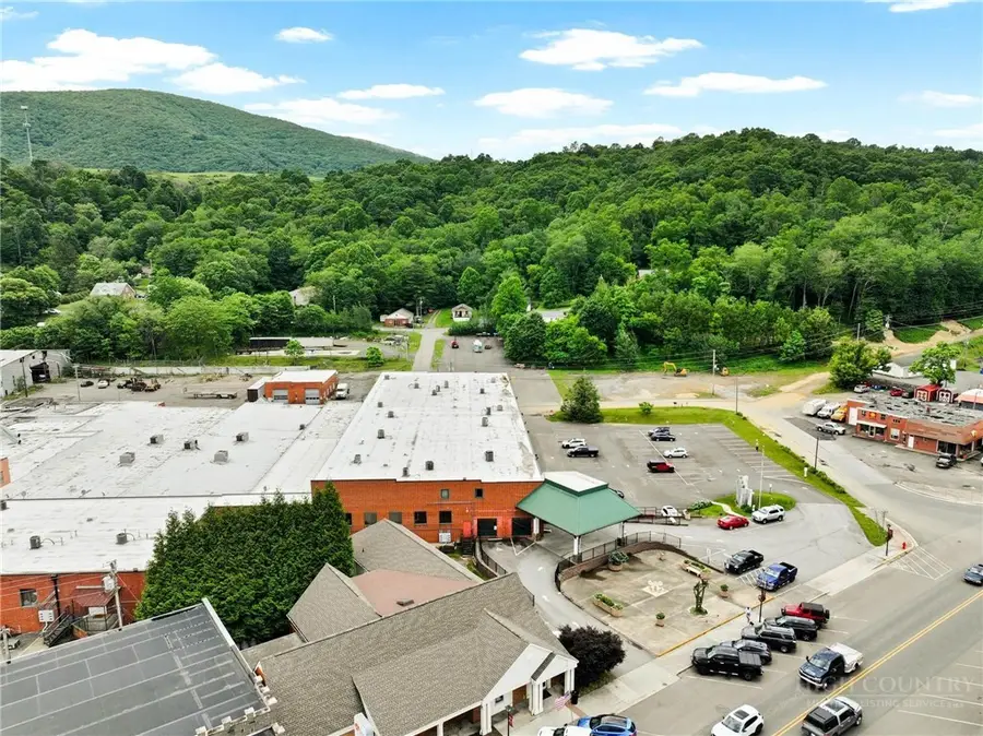 215 S Jefferson Station Place #210, West Jefferson, NC 28694 - #3
