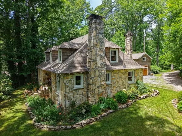 59 Warrior Road, Linville Falls, NC 28657
