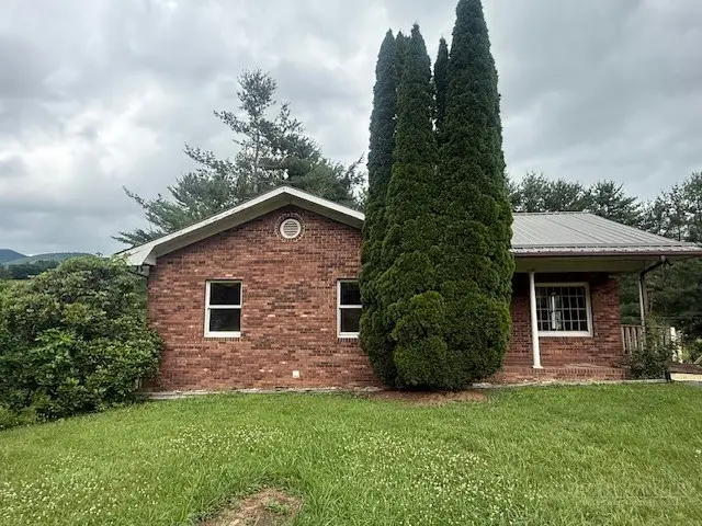 1586 Nc Highway 88 W., West Jefferson, NC 28694 - #2