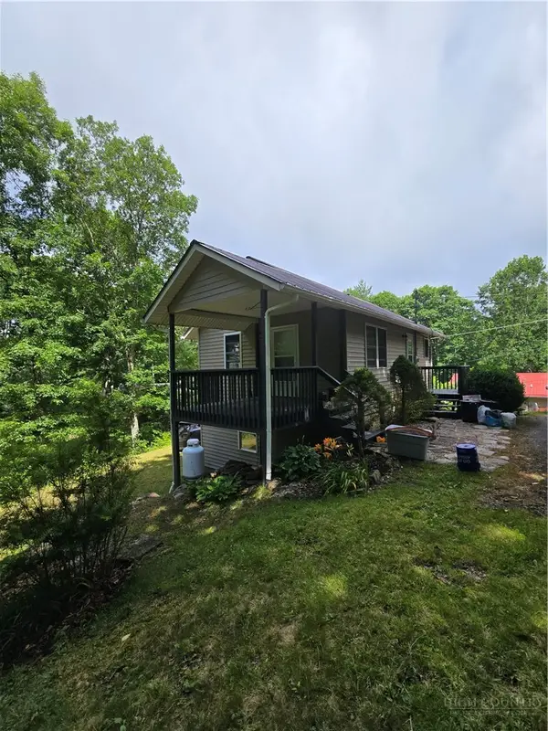 49 Paradise Lane, Newland, NC 28657