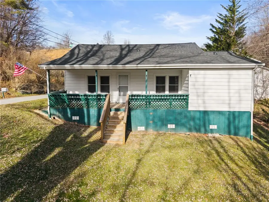 336 Willowdale Church Road, Vilas, NC 28692 - #2