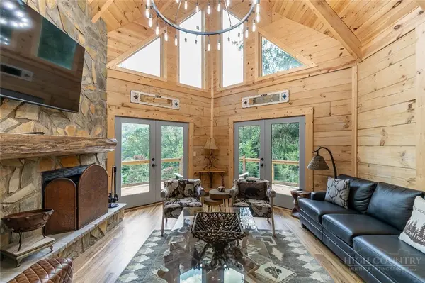 130 Autumn View Lane, Seven Devils, NC 28604