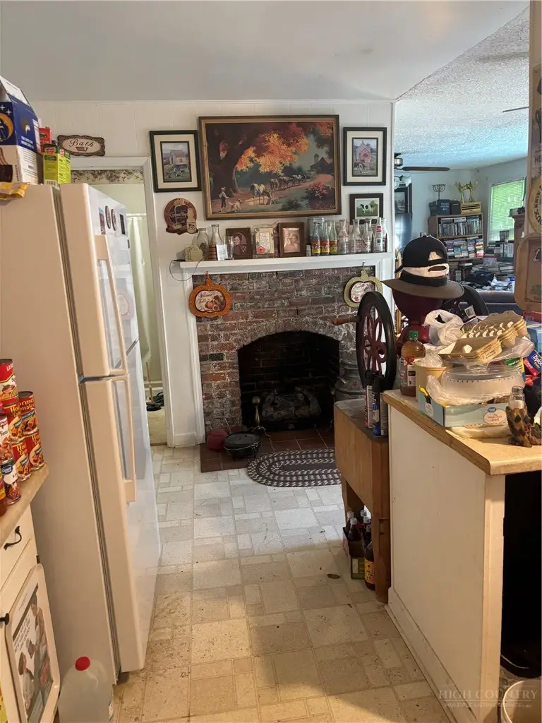 2653 Old Bridle Creek Drive, Independence, VA 24348 - #2